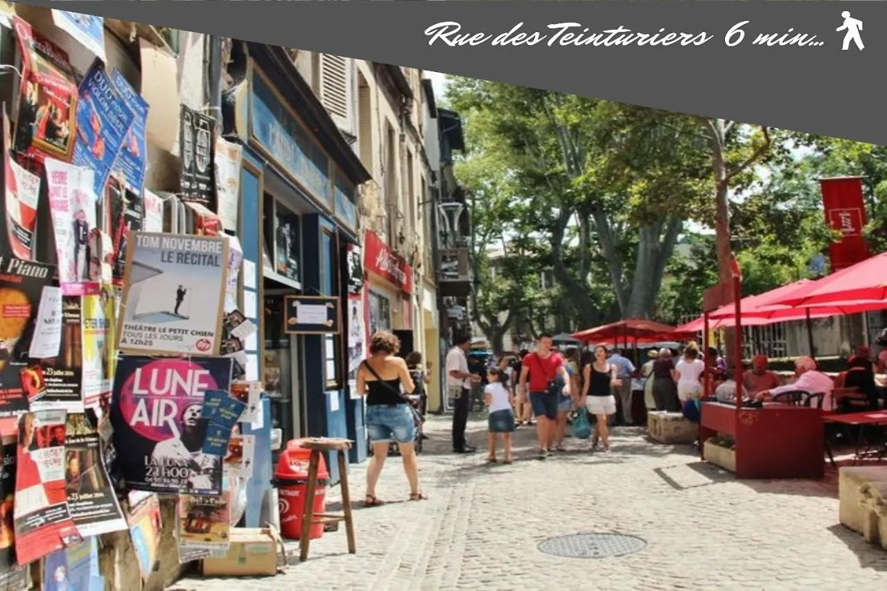 Le Chapeau Rouge au coeur du centre historique Avignon 0*,  France